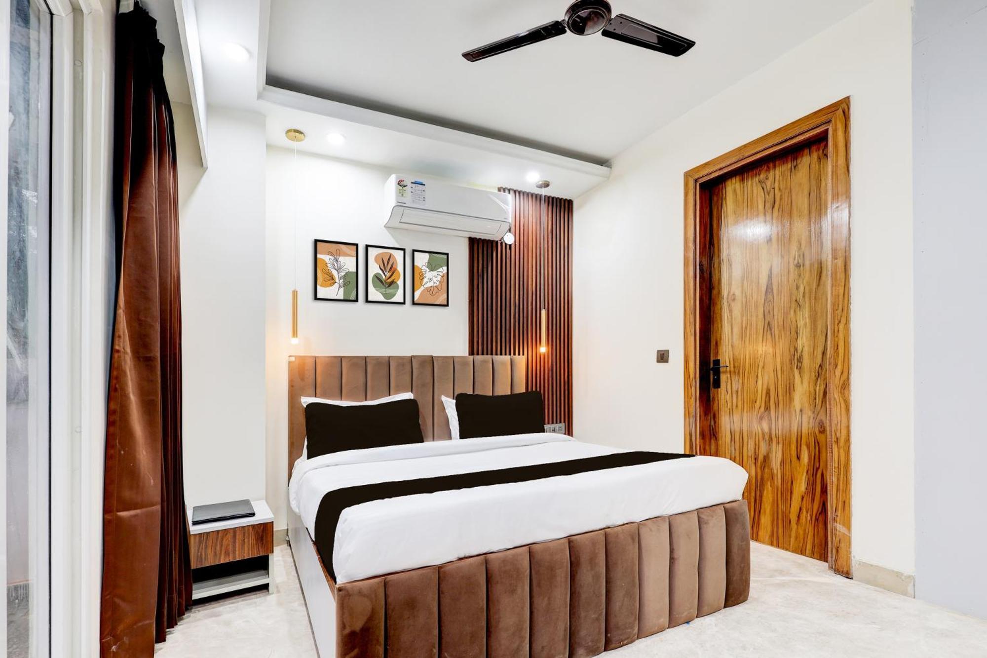 Super Hotel O Sector 43 Gurgaon Esterno foto