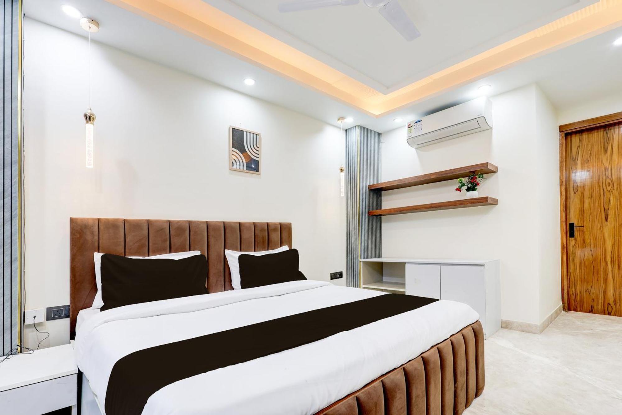 Super Hotel O Sector 43 Gurgaon Esterno foto