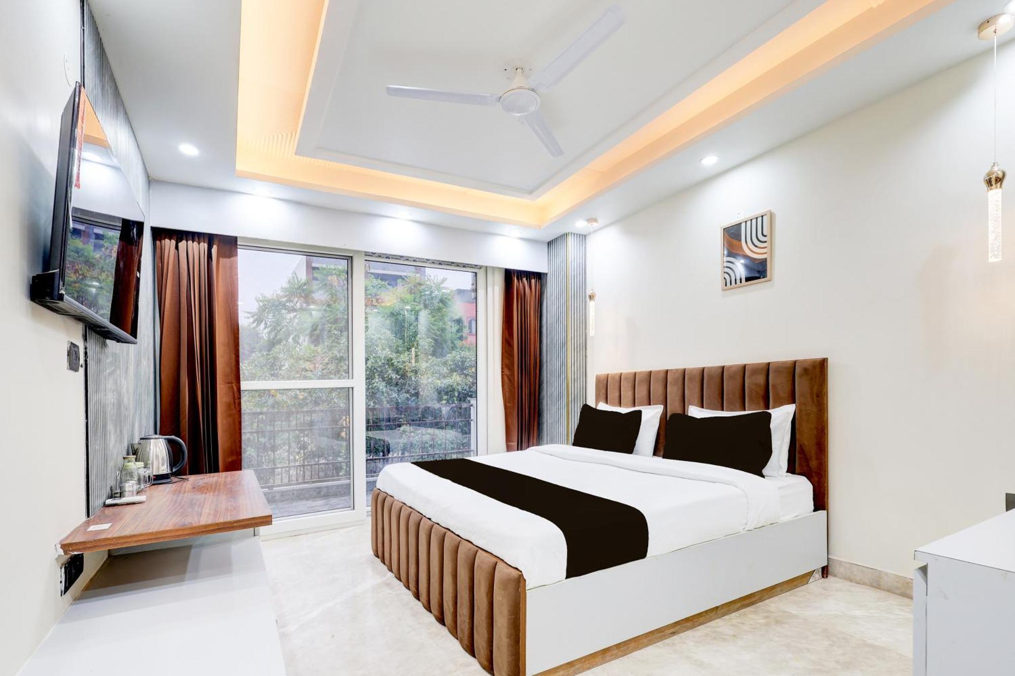 Super Hotel O Sector 43 Gurgaon Esterno foto